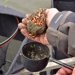 Zanęta Dynamite Swim Stim C.Silver Fish Light 800g DYNAMITE BAITS - 1 2